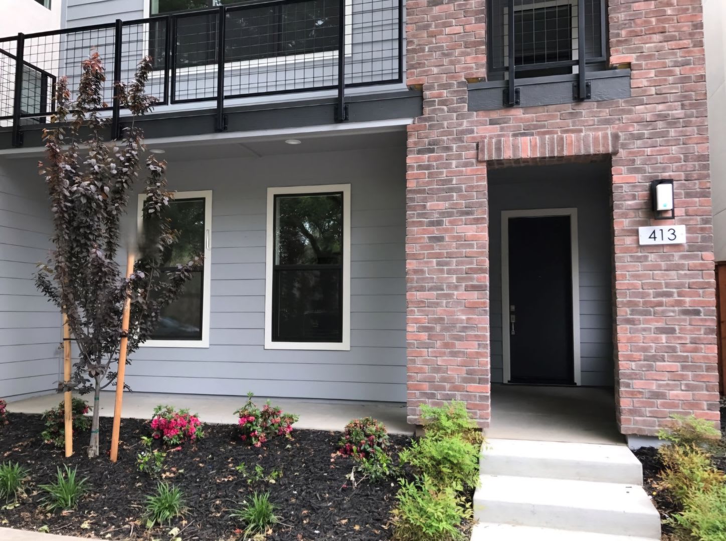 Stunning Home in the heart of the Downtown – photo 2