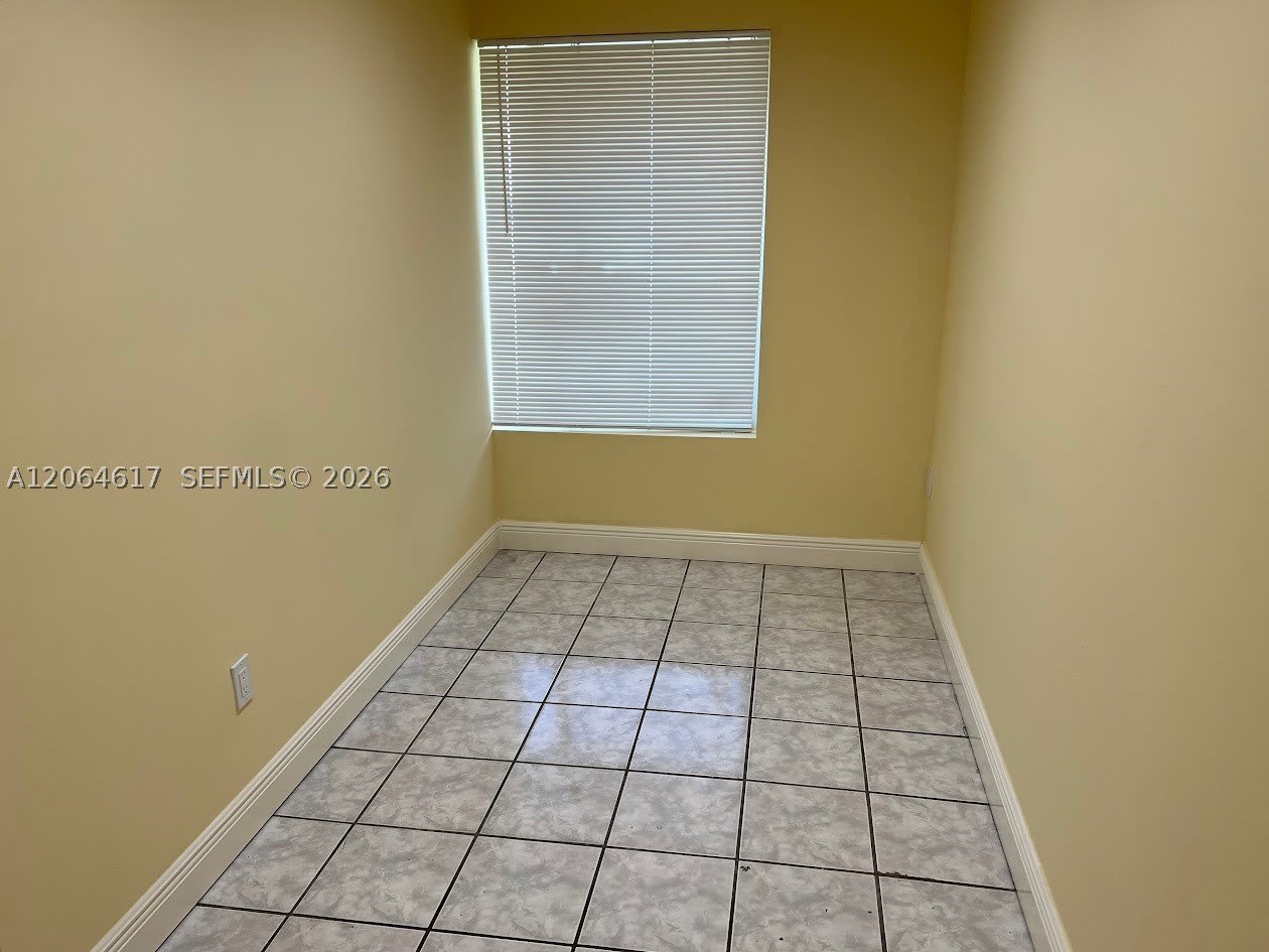 16982 NE 21st Ave – photo 3