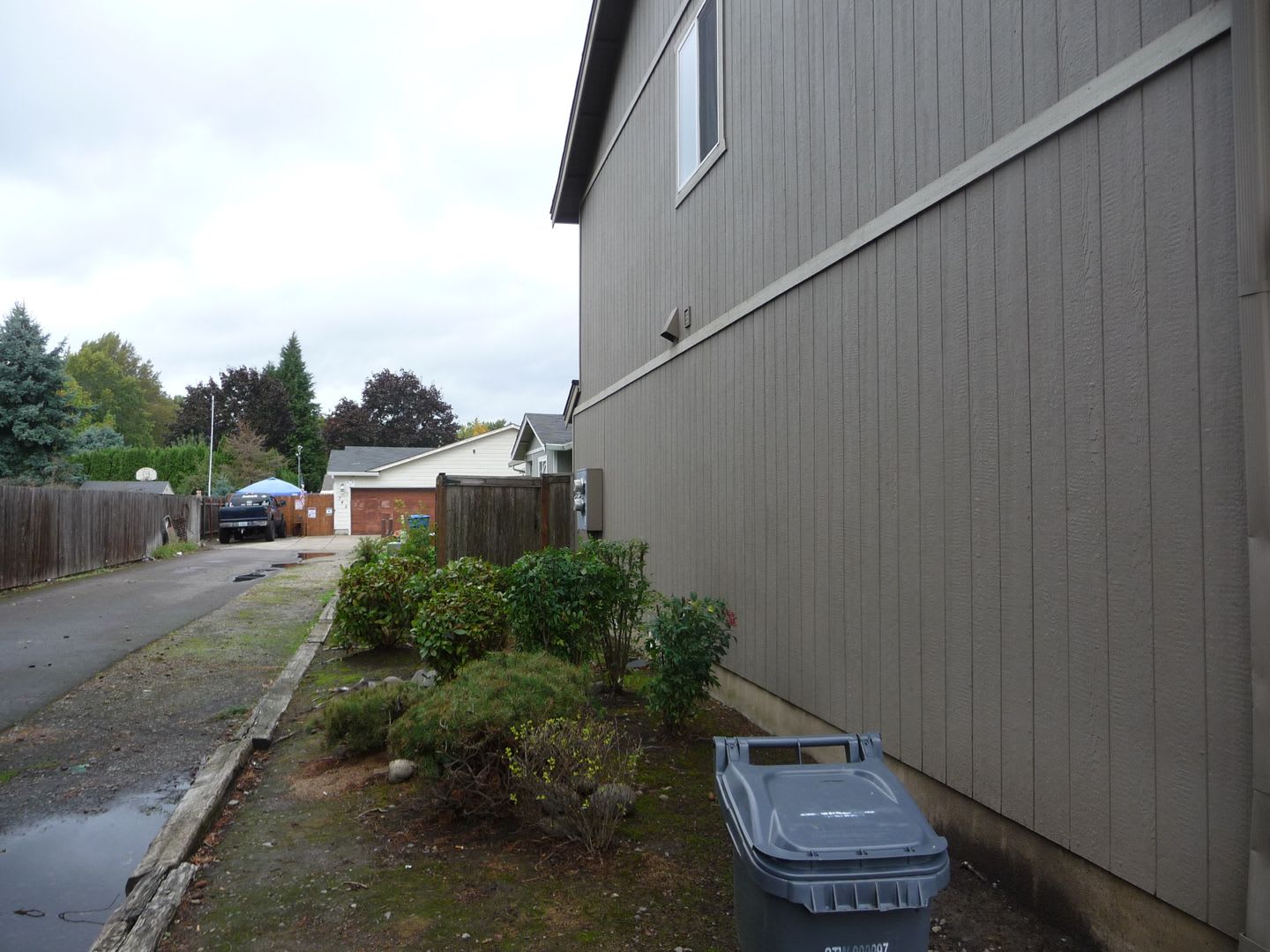 Easy access to shopping and freeway – photo 3
