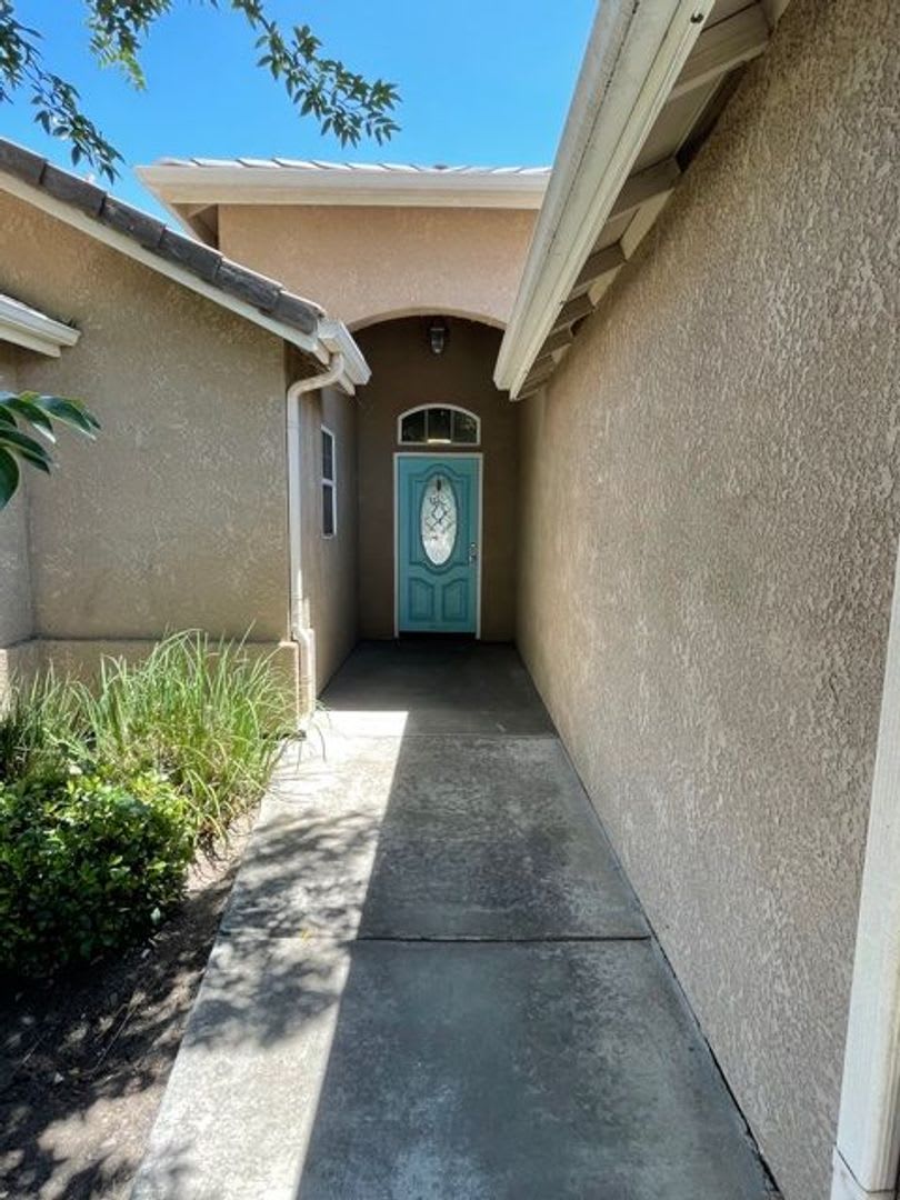 Home in Summit Estates! – photo 3