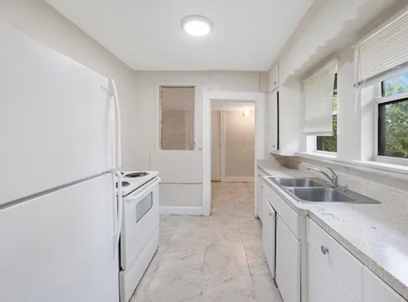 235 35th Street South – photo 5