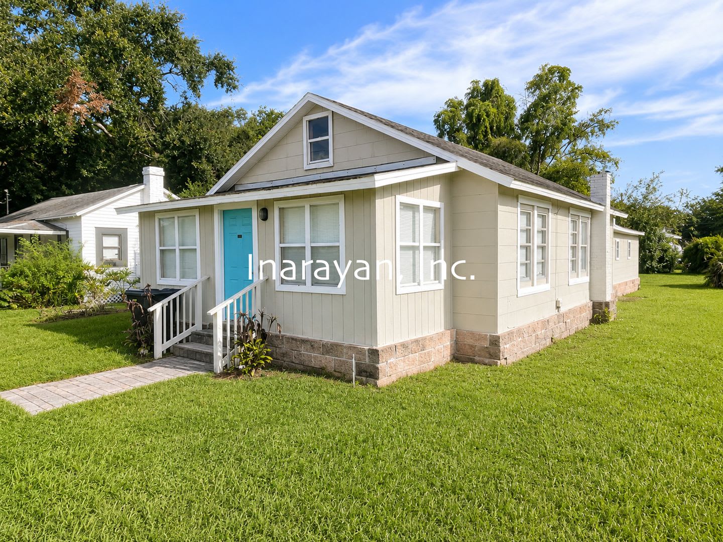 Cute 2 1 Home With Florida Room Available Now – photo 1
