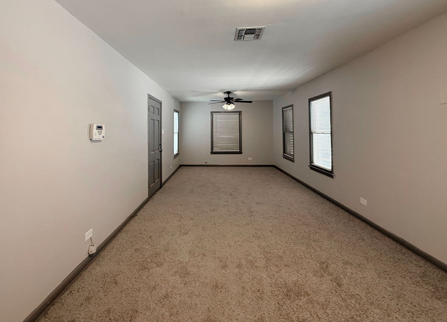 Cute 2 Bedroom 1 Bath Home In Hot Wells Area – photo 3