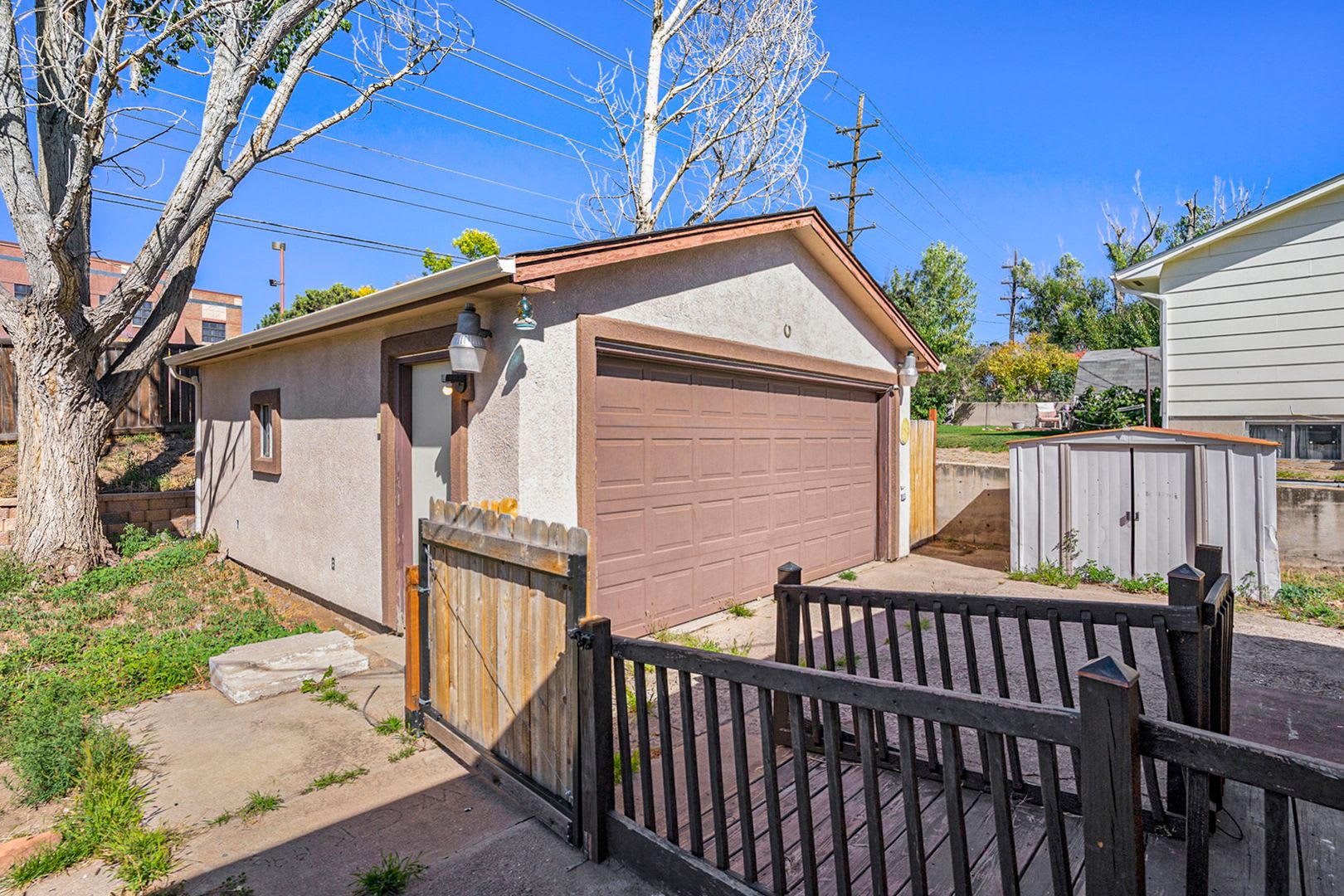 Great house near UCCS with 2x kitchen and 2x laundry! – photo 2