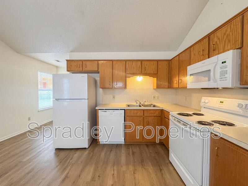 102 Lacey Lou Ln – photo 2