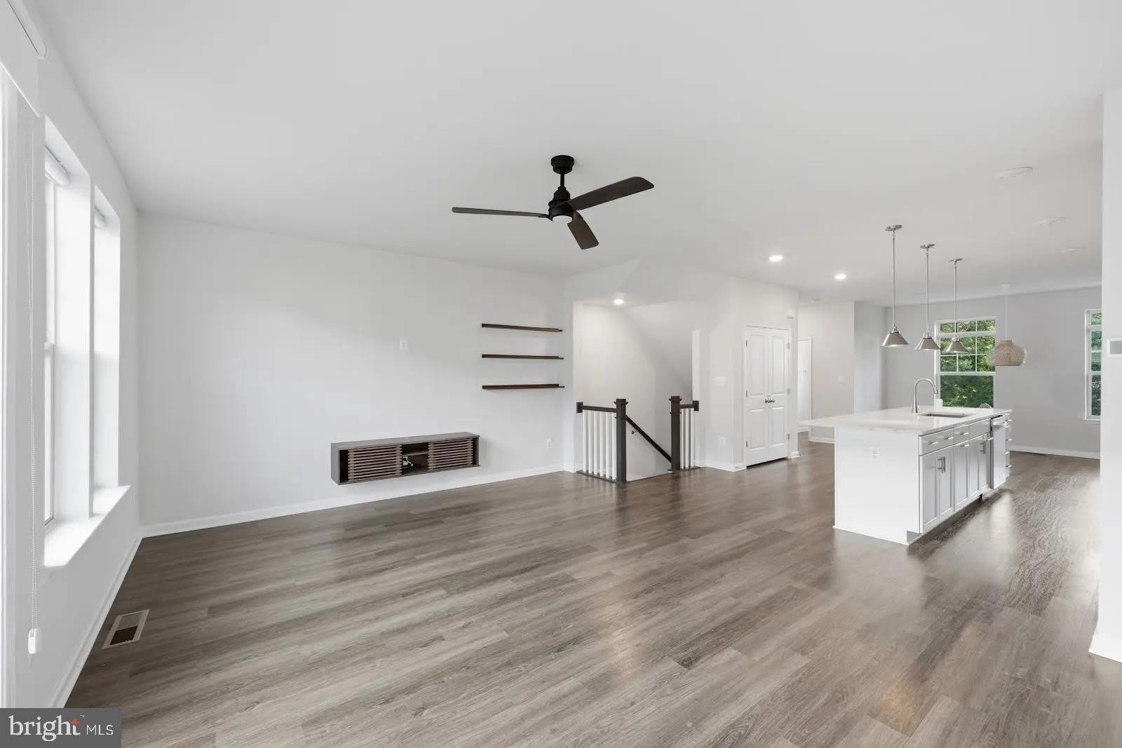 9309 BARNES LOOP – photo 5