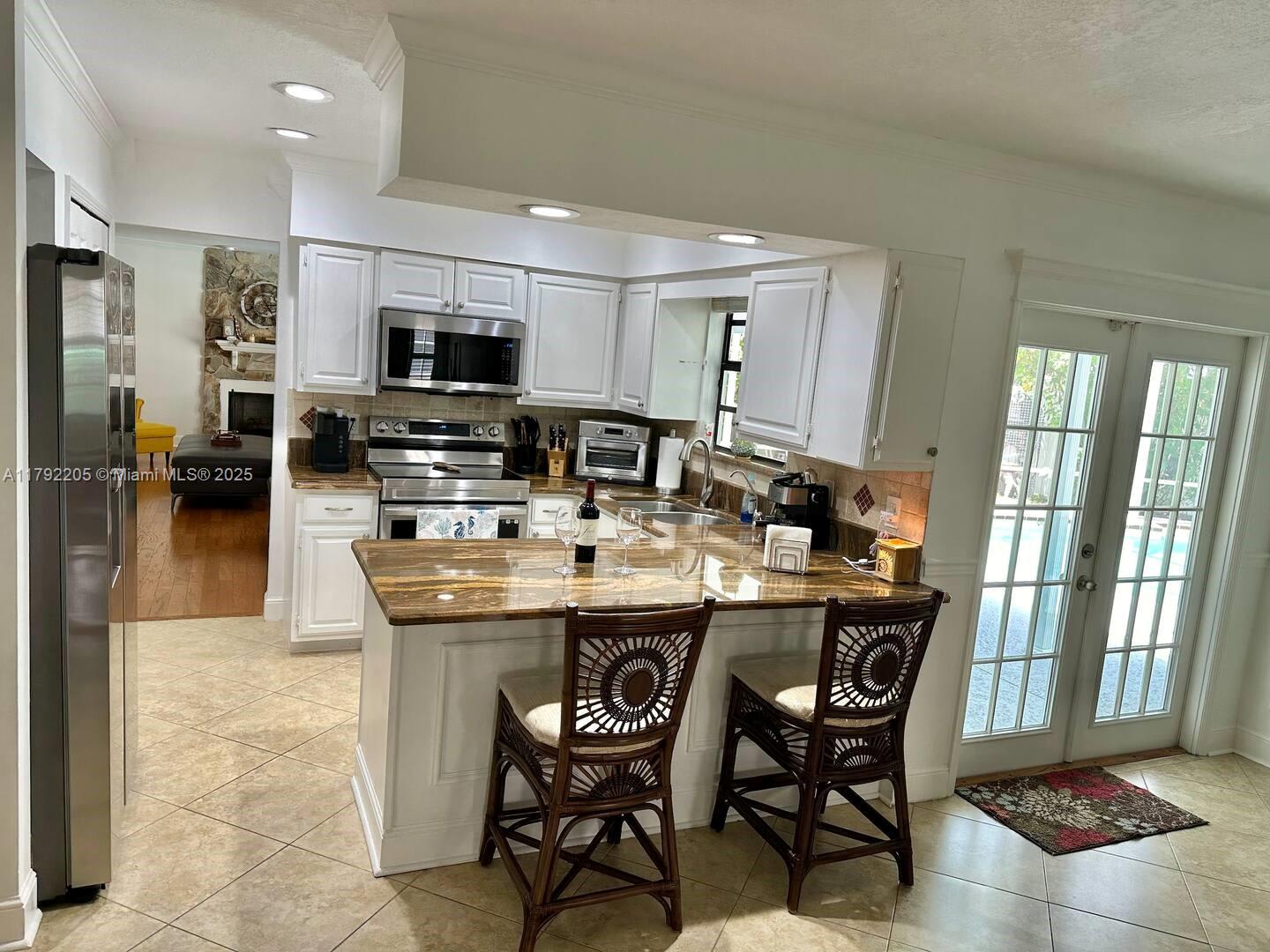 2515 Southeast Petit Lane – photo 3