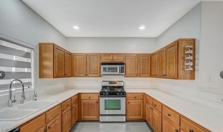 1684 Spotted Wolf Avenue – photo 5