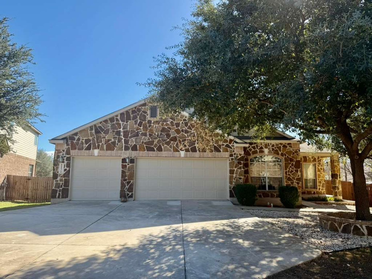 Discover Spacious One-Story Living in Mockingbird Heights! – photo 2