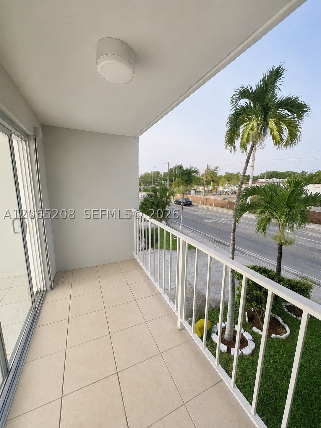 555 NE 123rd St – photo 5