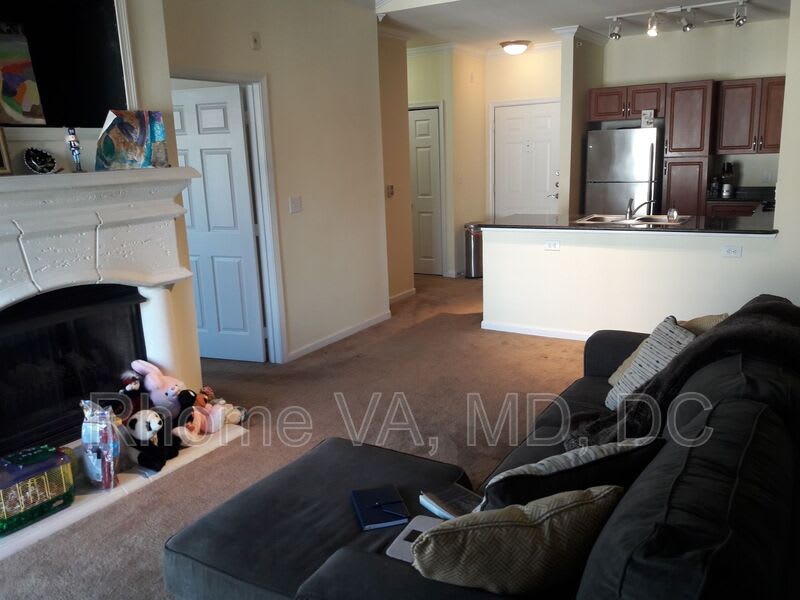 12949 Centre Park Cir – photo 3