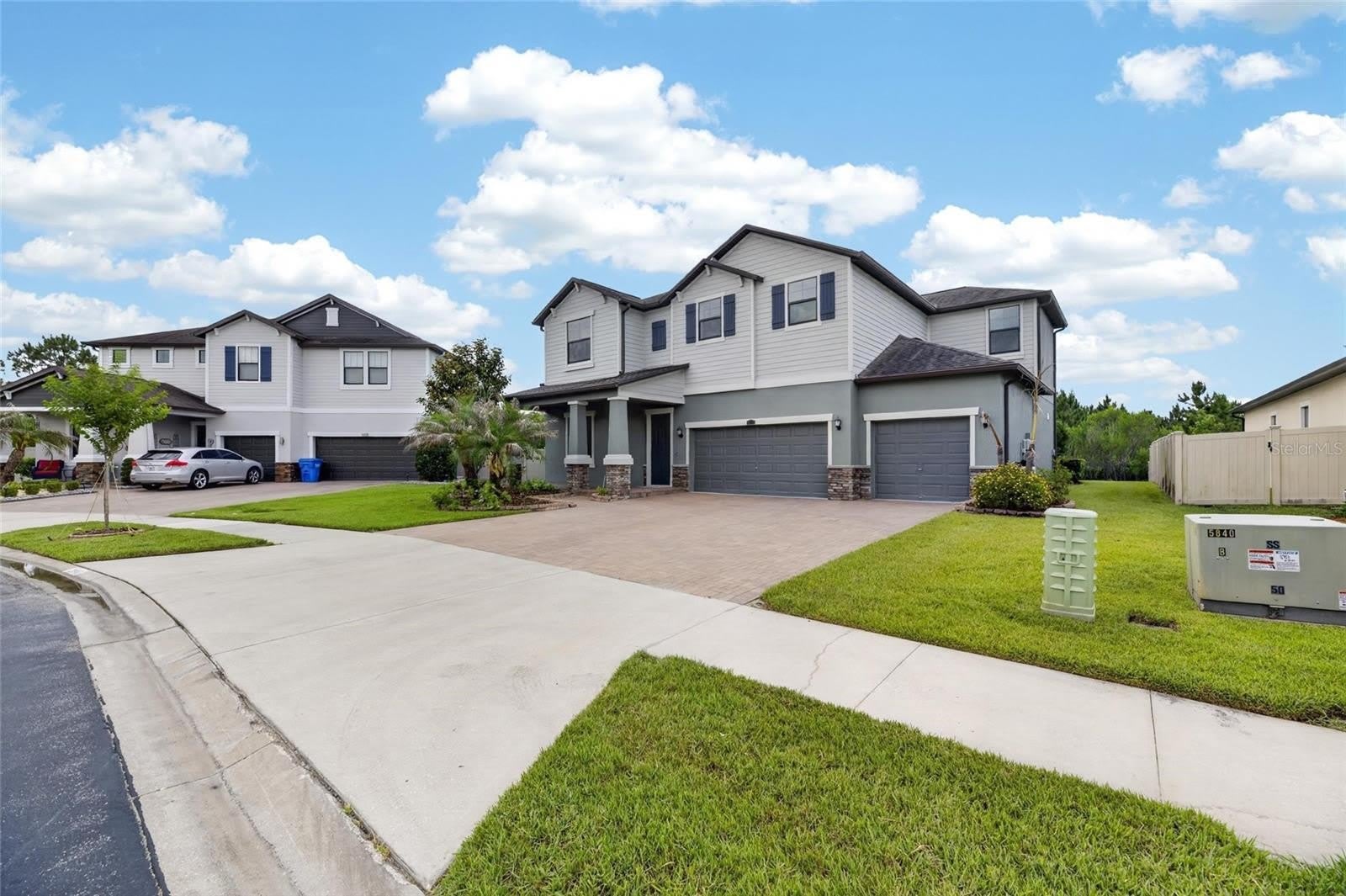 2905 HILLIARD Drive – photo 2