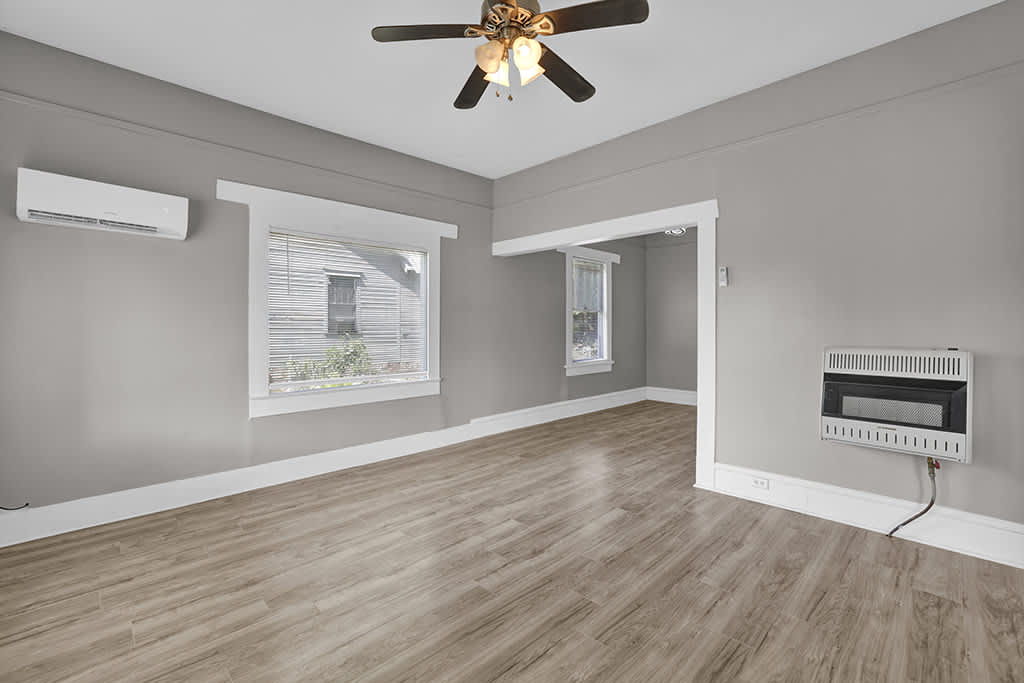 2221 Gurnee Avenue – photo 2