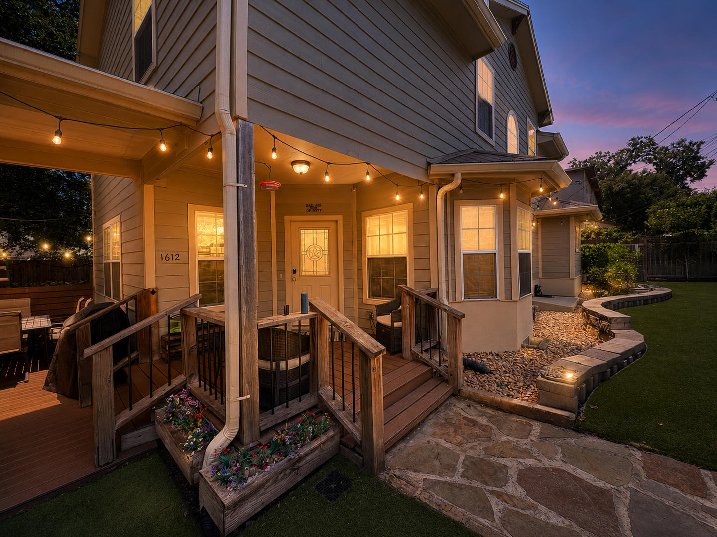 Unique 4 Bedrm + Study East Austin Oasis – photo 1