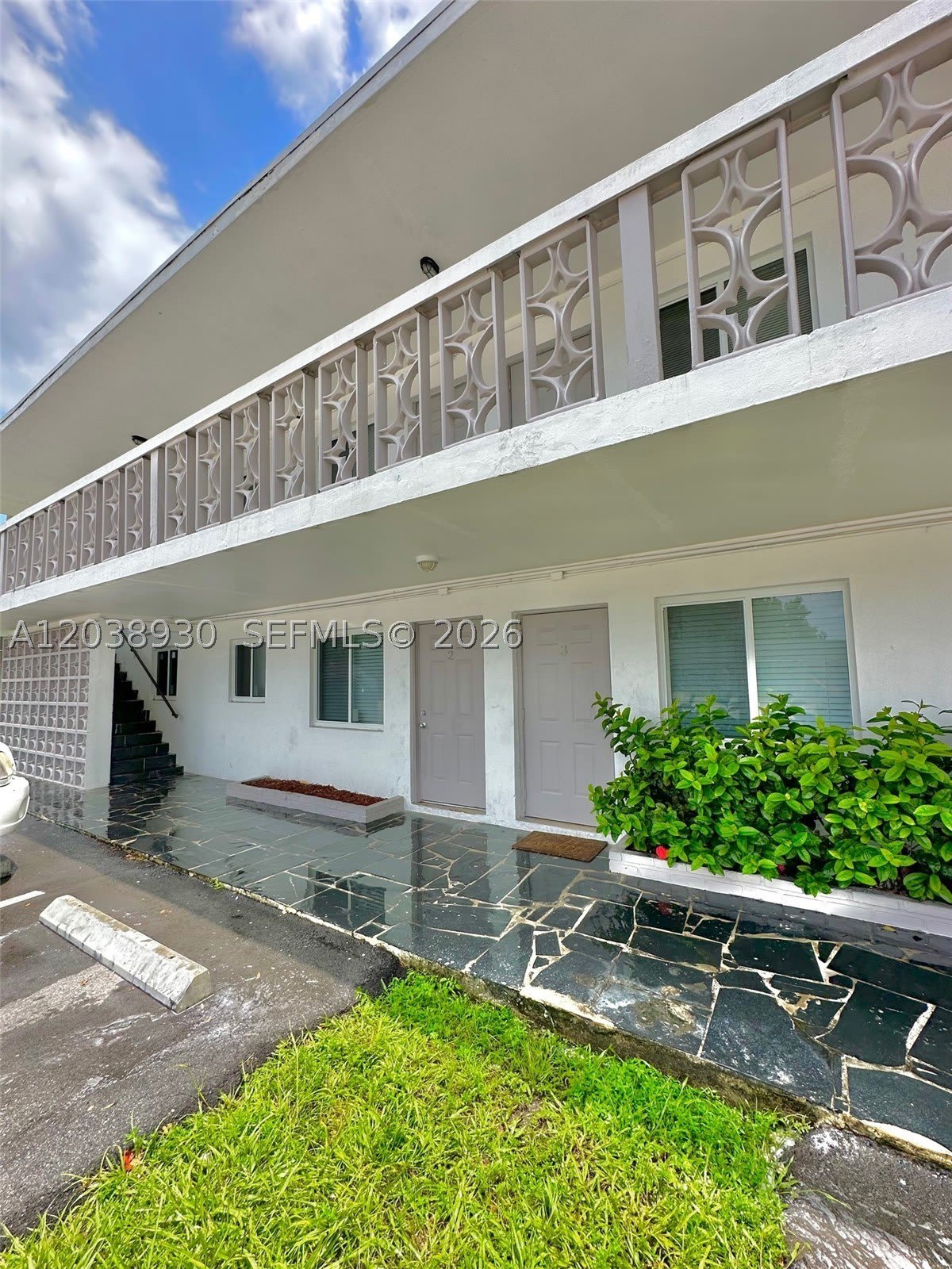 10 NW 77th St – photo 1
