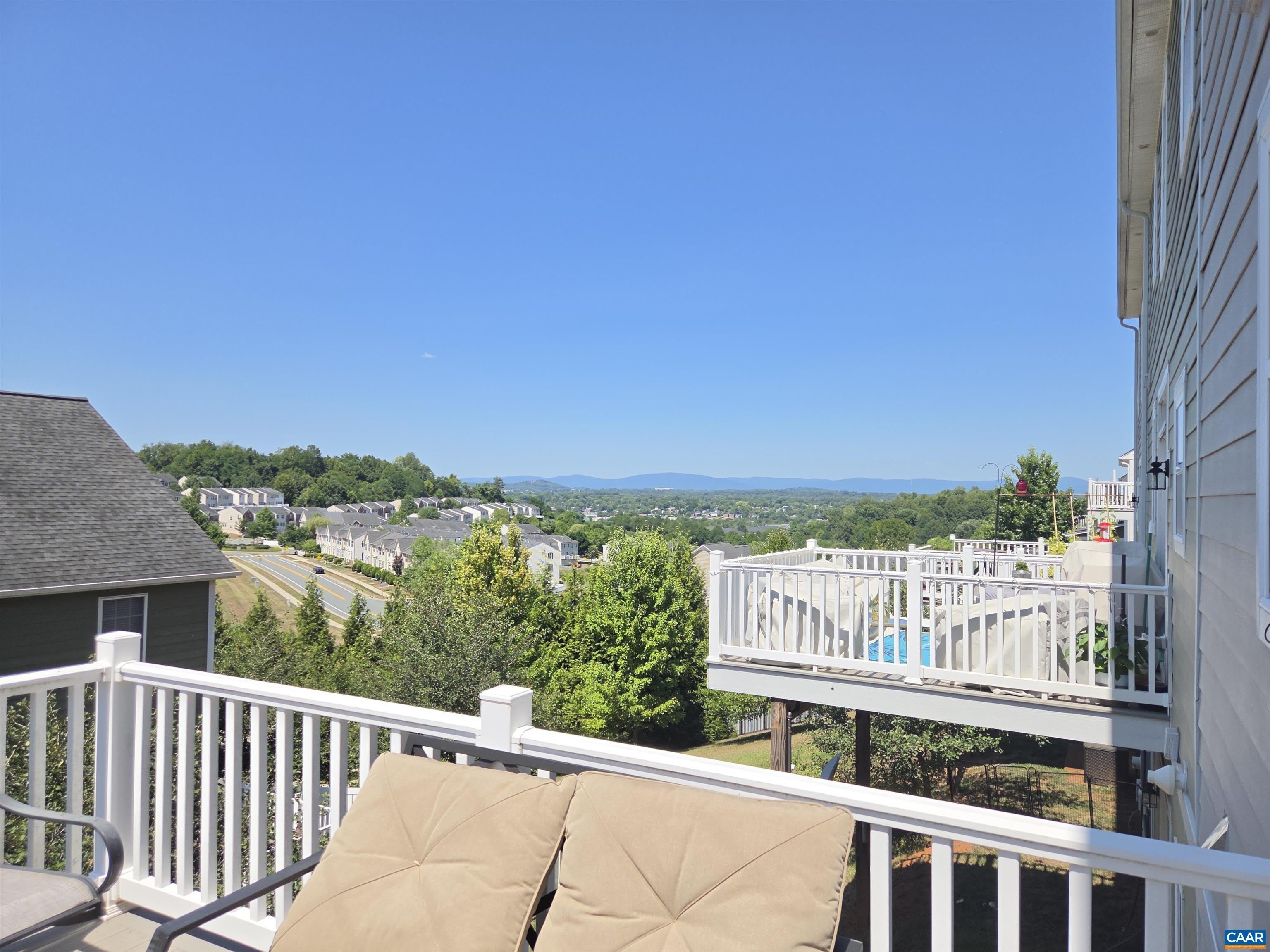 2441 WINTHROP DR – photo 3