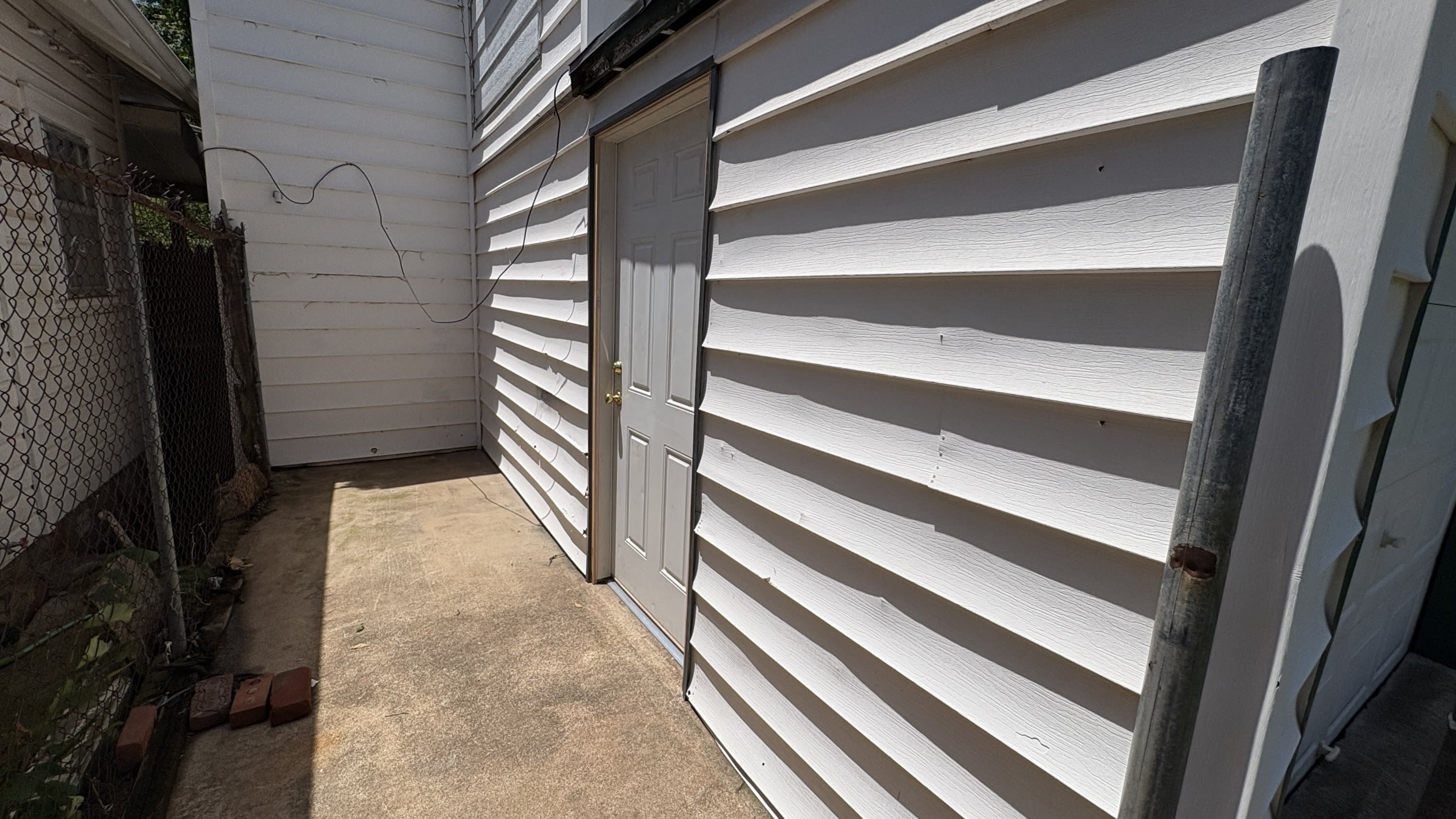 523 E Harrison – photo 3