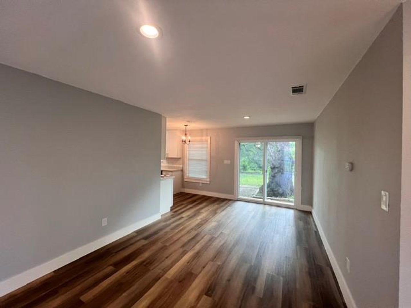 Classic Charm / Fully Remodeled Home / 3 bedrooms / 1 bath / 1 car garage / No Pets – photo 3