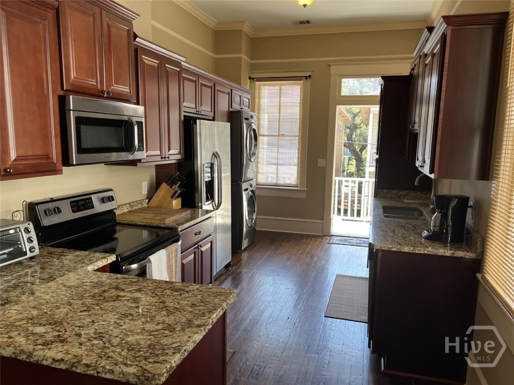 107 W 37th Street – photo 5