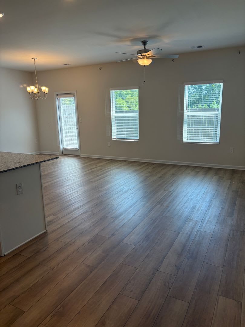 Beautiful Townhome – photo 3