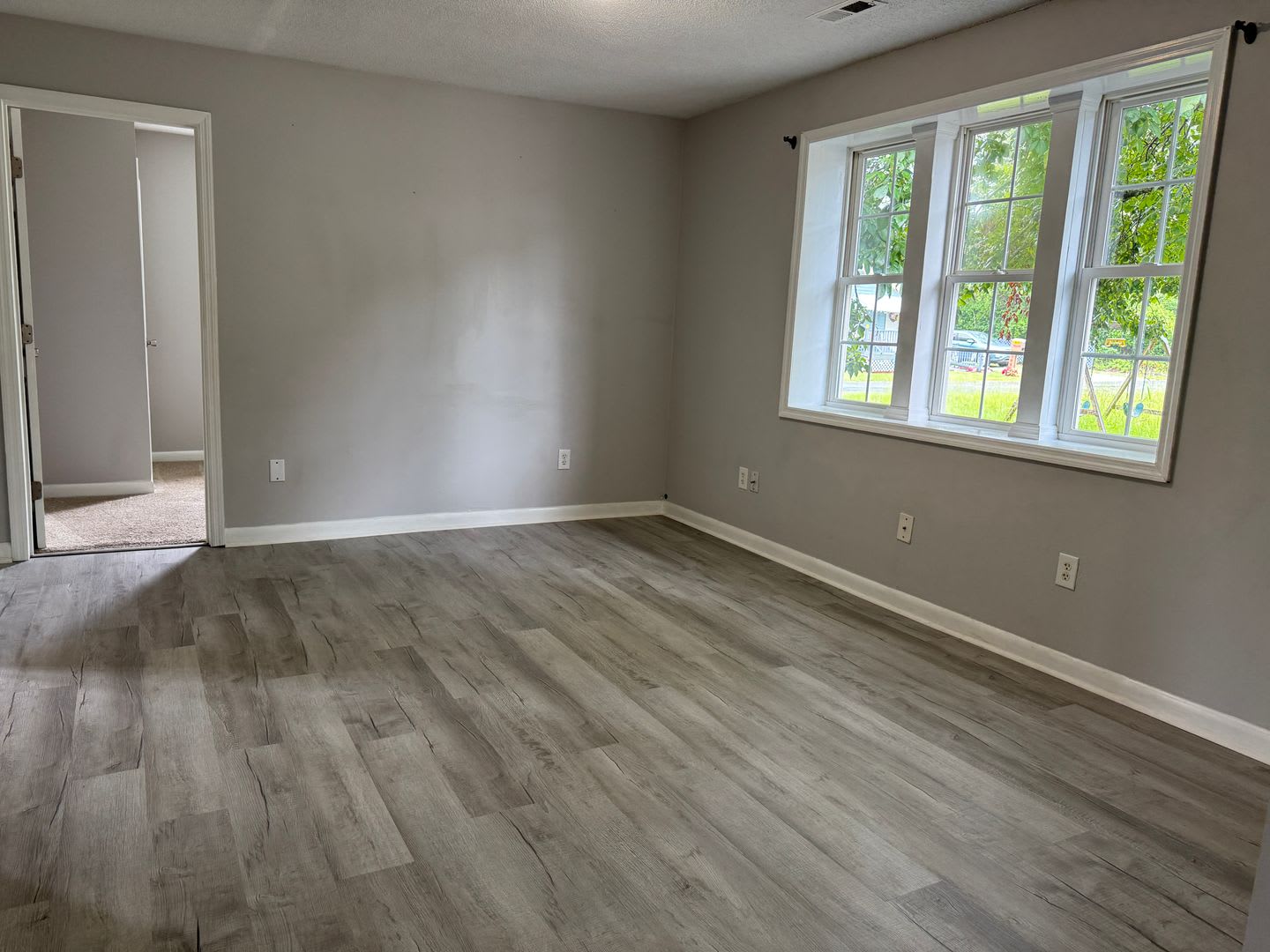 Home in Pembroke – photo 2