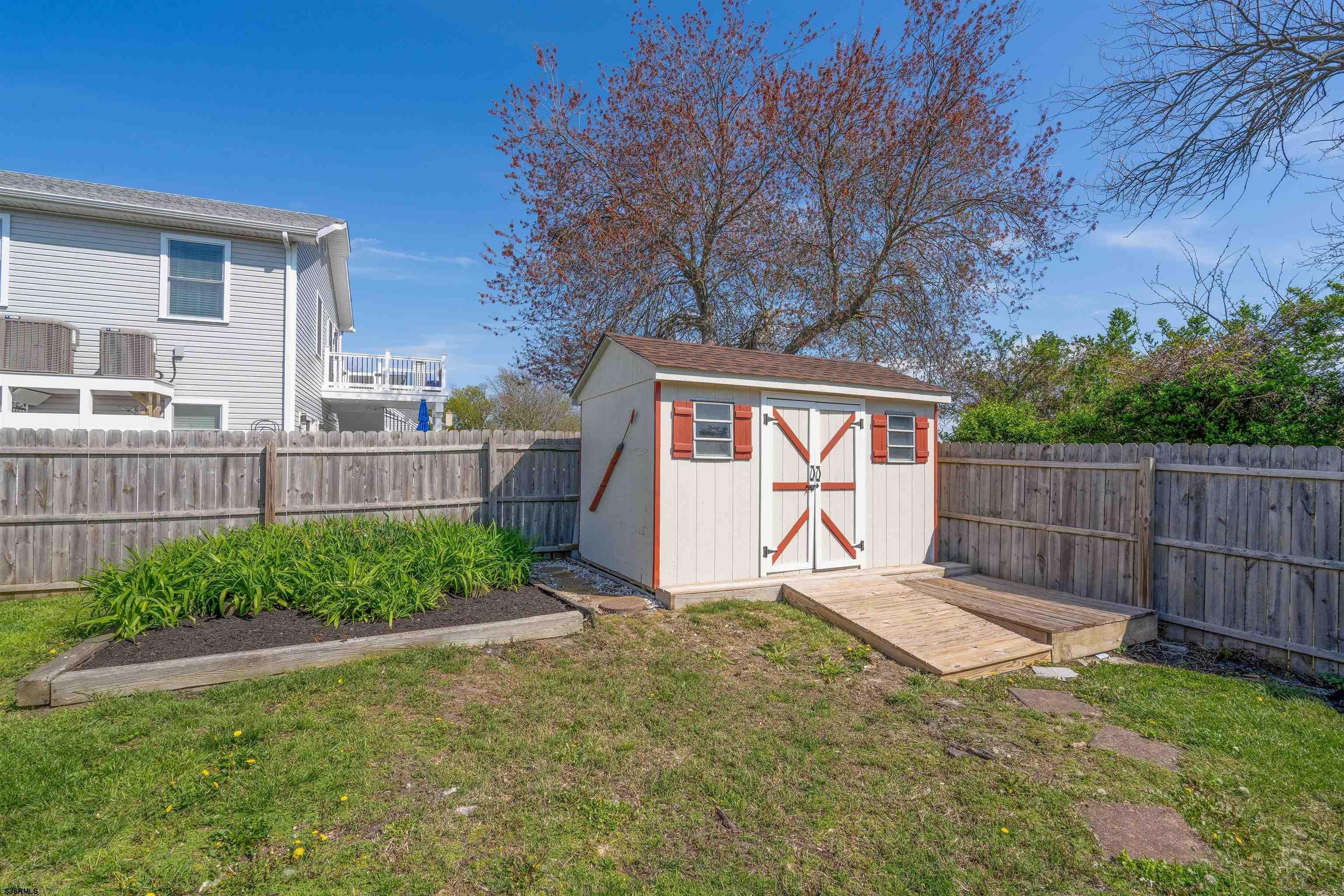 715 Lafayette – photo 5