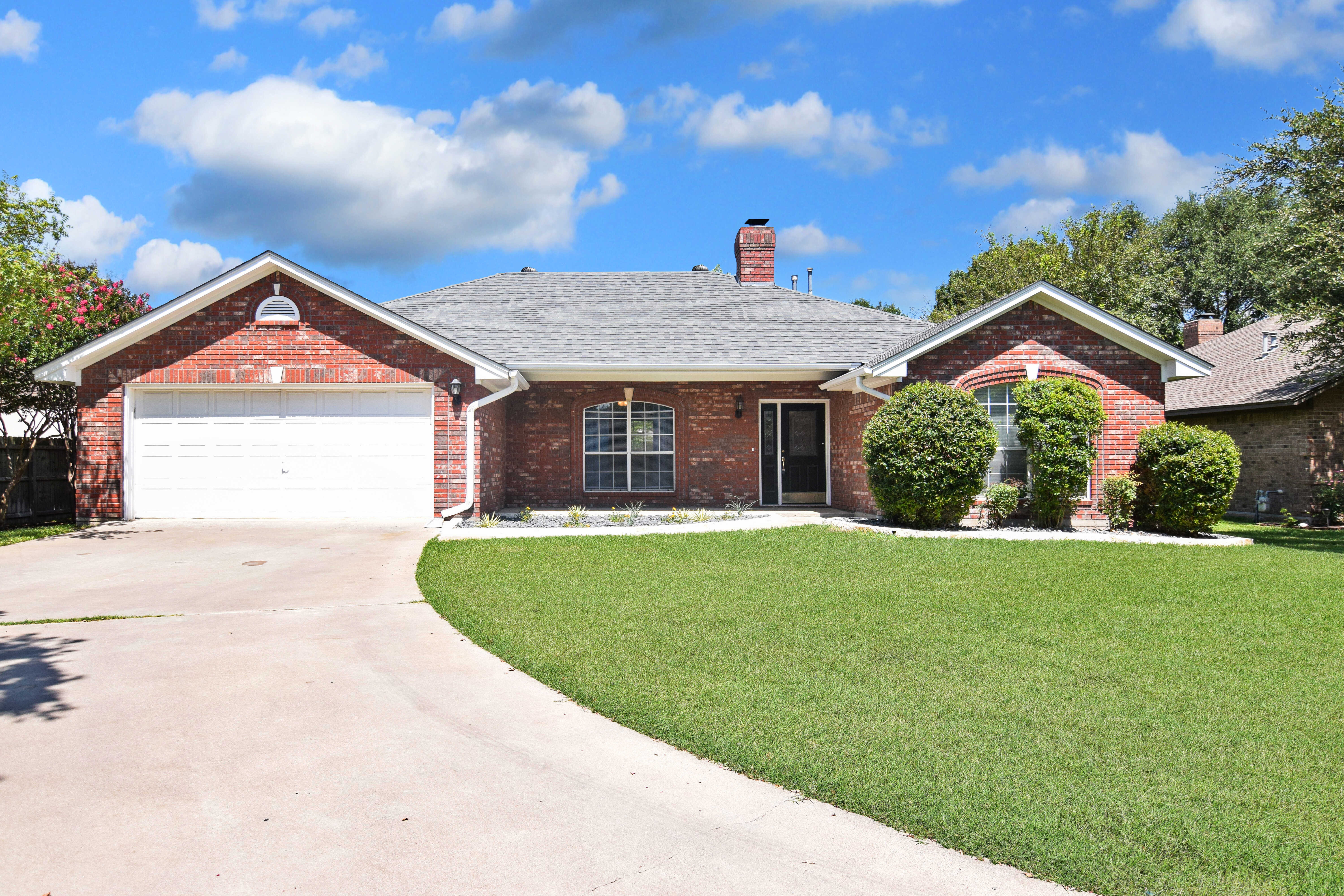 112 Tiger Cir – photo 1