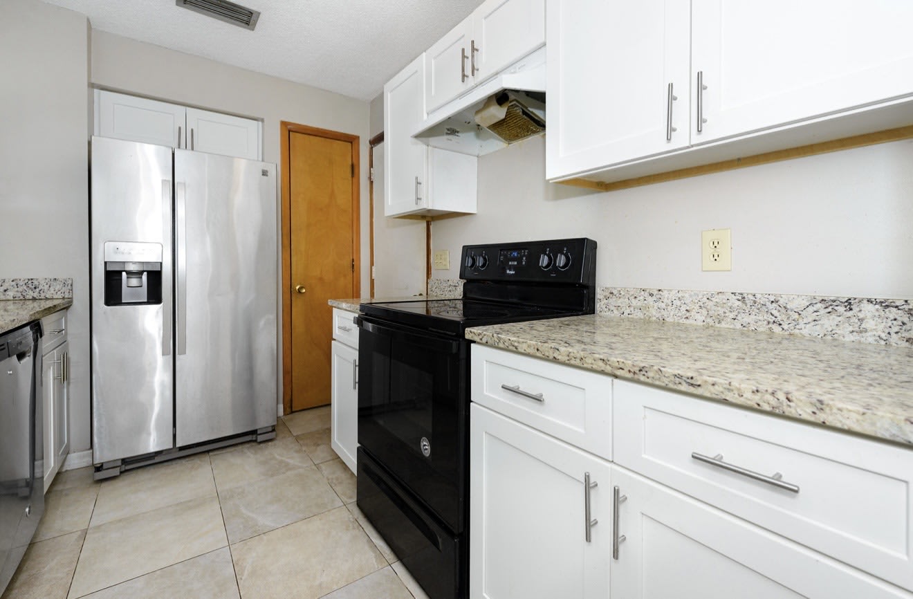 1023 Spring Meadow Drive – photo 5