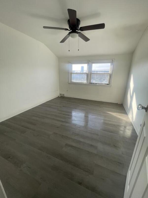 326 Northland Ave – photo 2