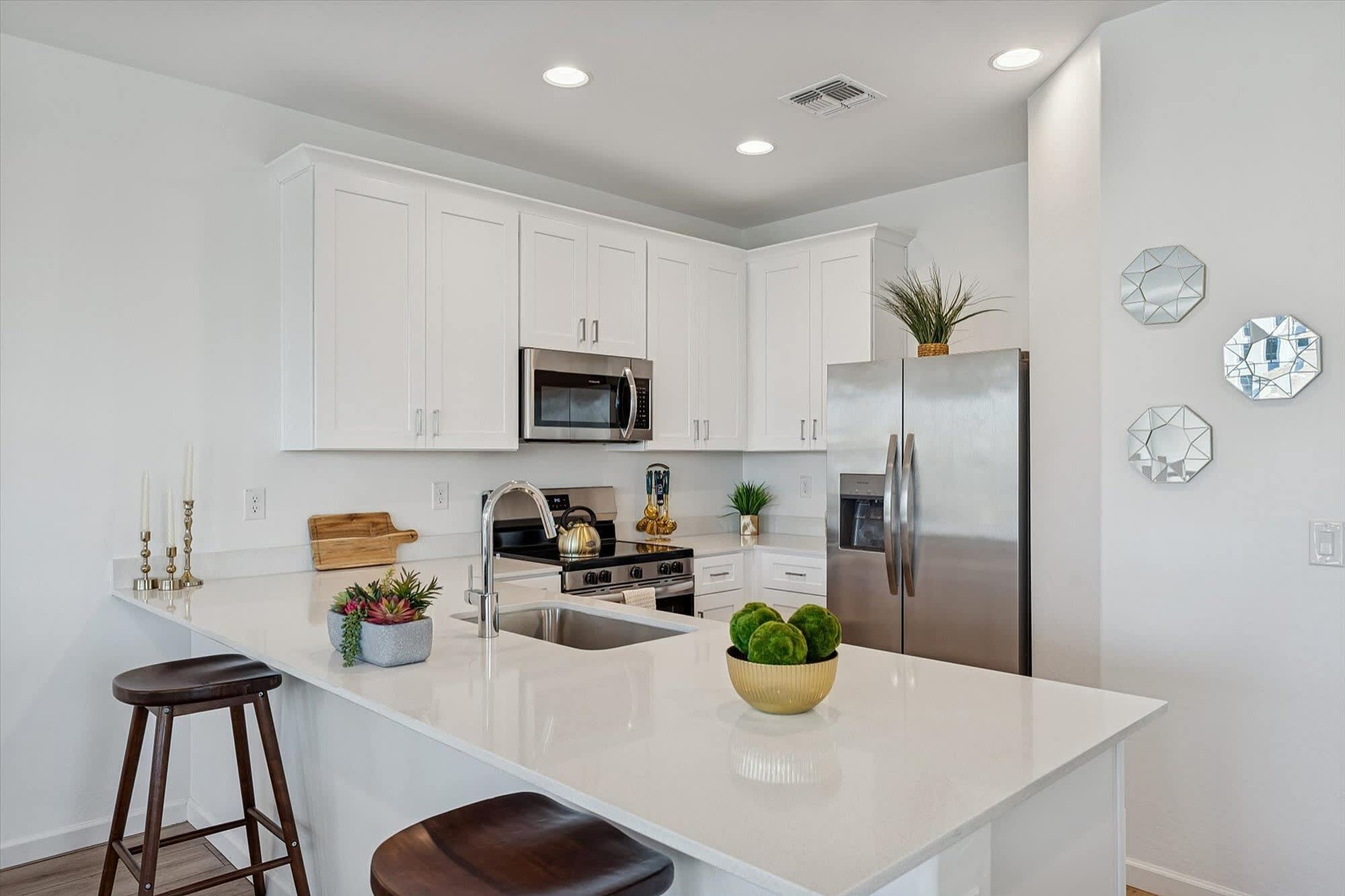 Rev3 at Encanto West Townhomes for Rent – photo 5