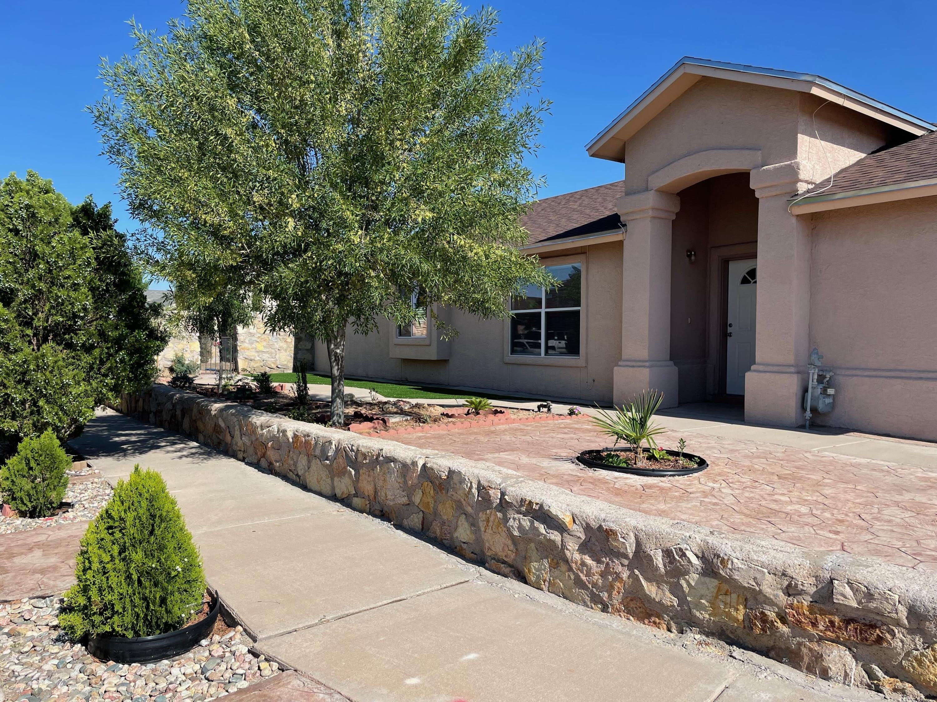 3057 MANNY AGUILERA Drive – photo 1