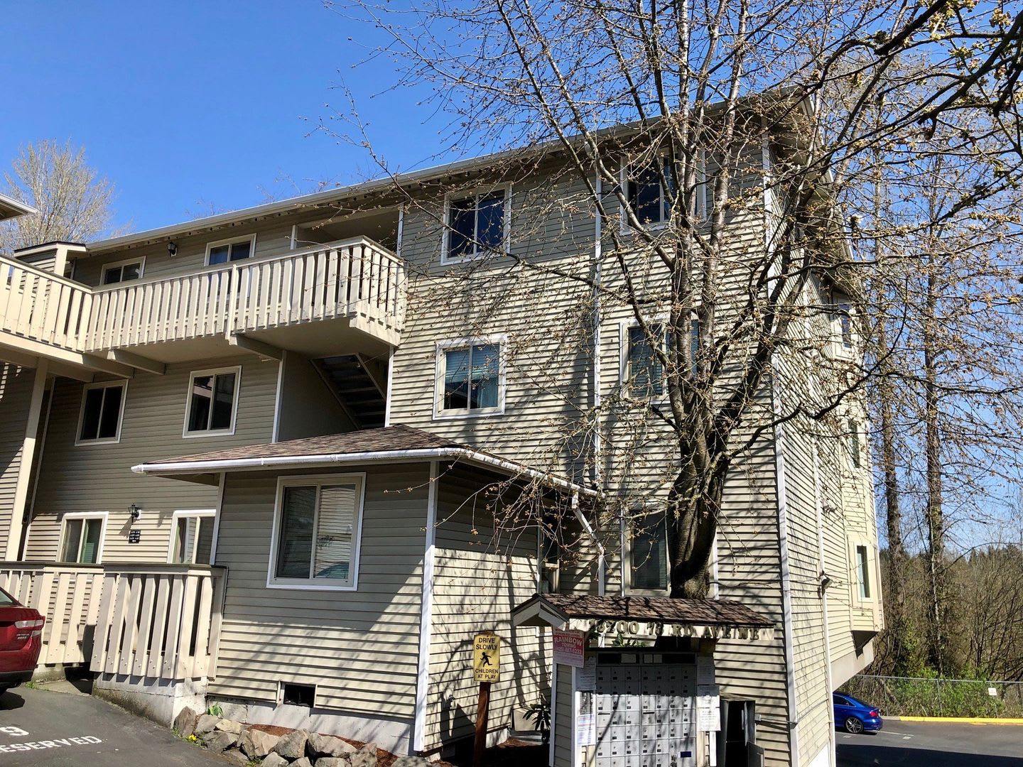 2 Bedroom 2 Bath Condo Overlooking a Greenbelt! – photo 3