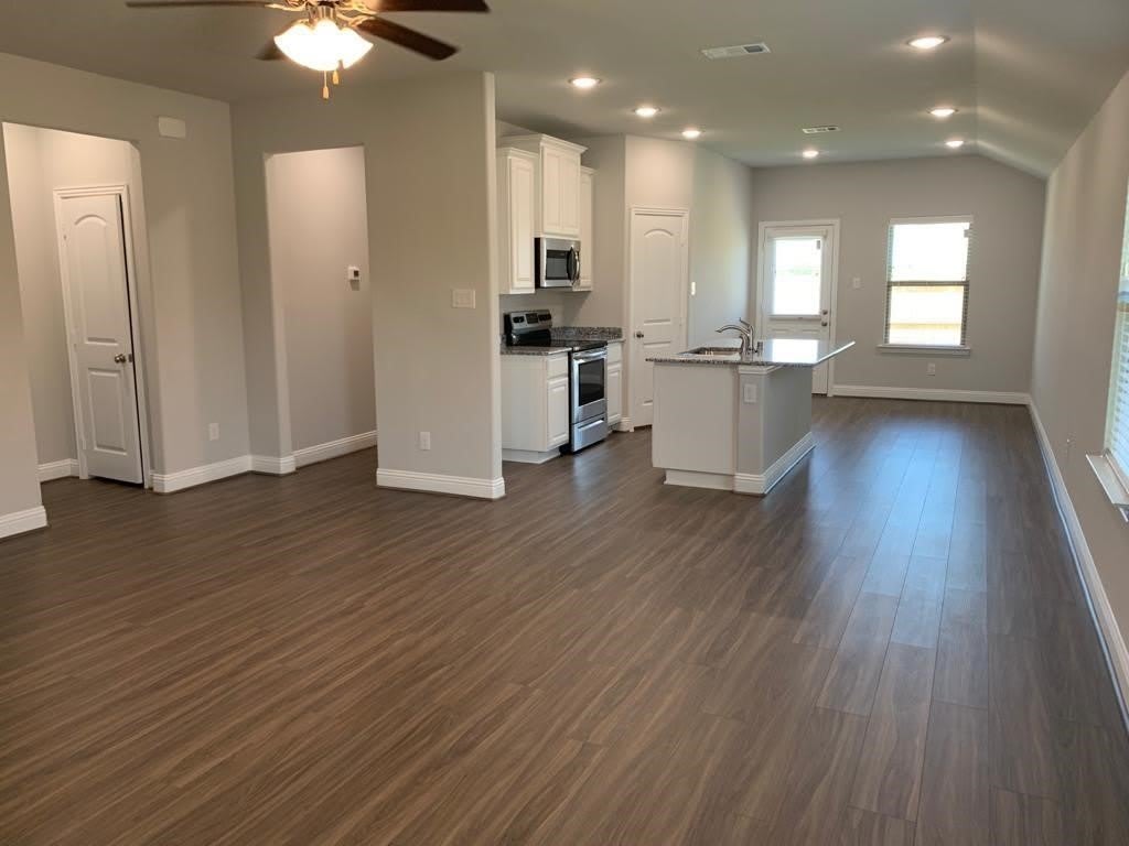 1414 Warringwood Drive – photo 2