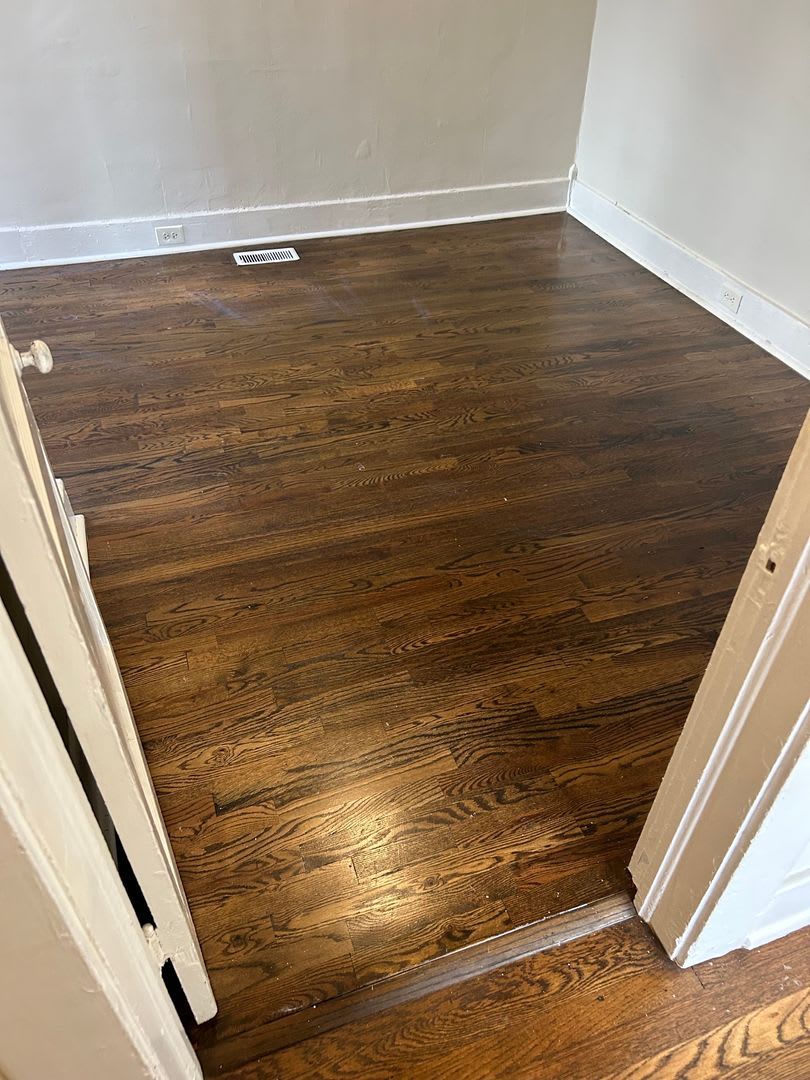 Newly Renovated 4 Bedroom Home College Hills Community – photo 2