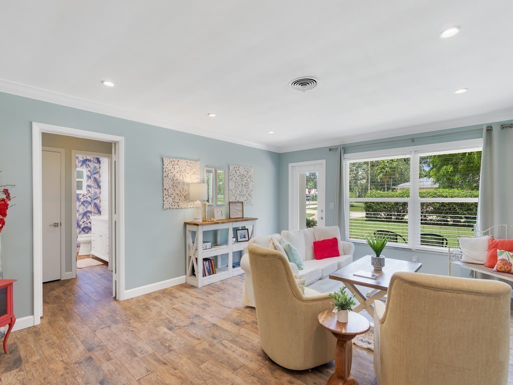 706 Iris Lane – photo 3