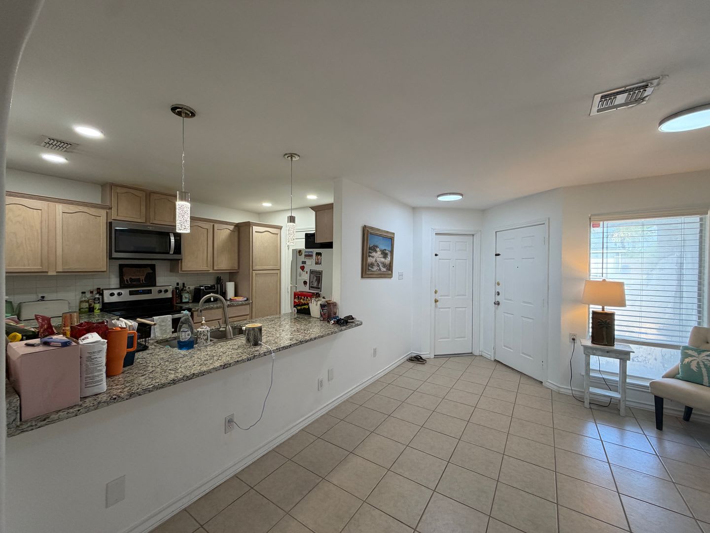 THREE BEDROOMS TWO BATH ONE STORY DUPLEX – photo 4