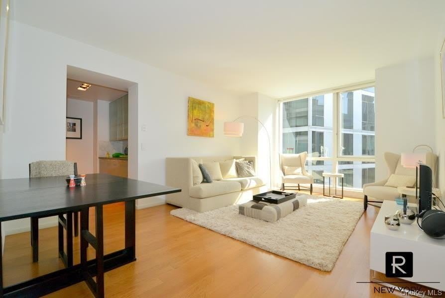 200 Chambers Street – photo 1