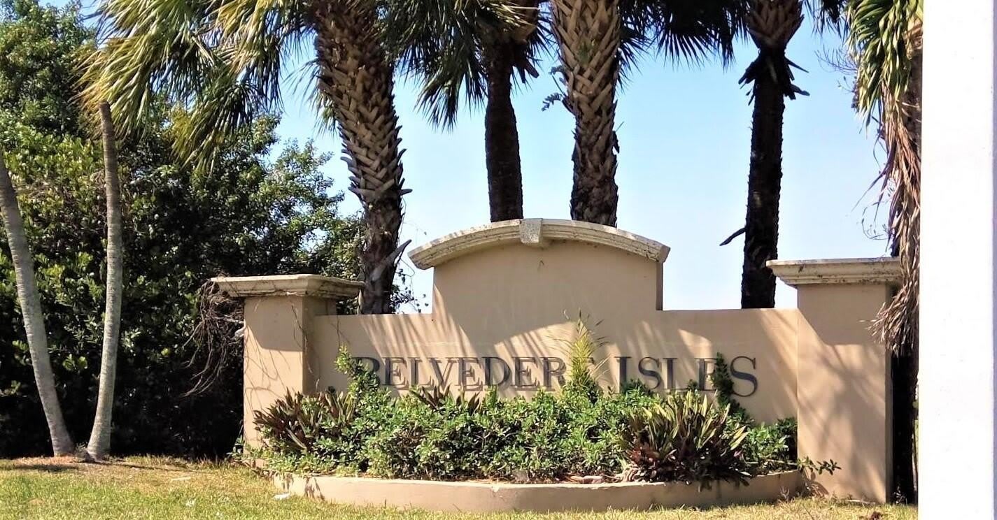 1145 GOLDEN LAKES Boulevard – photo 2