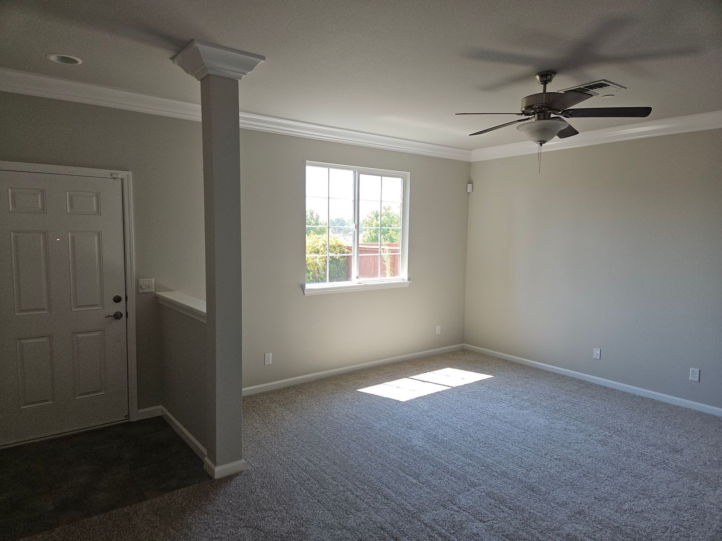 4 Bed 2 5 Bath With Large Bonus Room Garage – photo 2