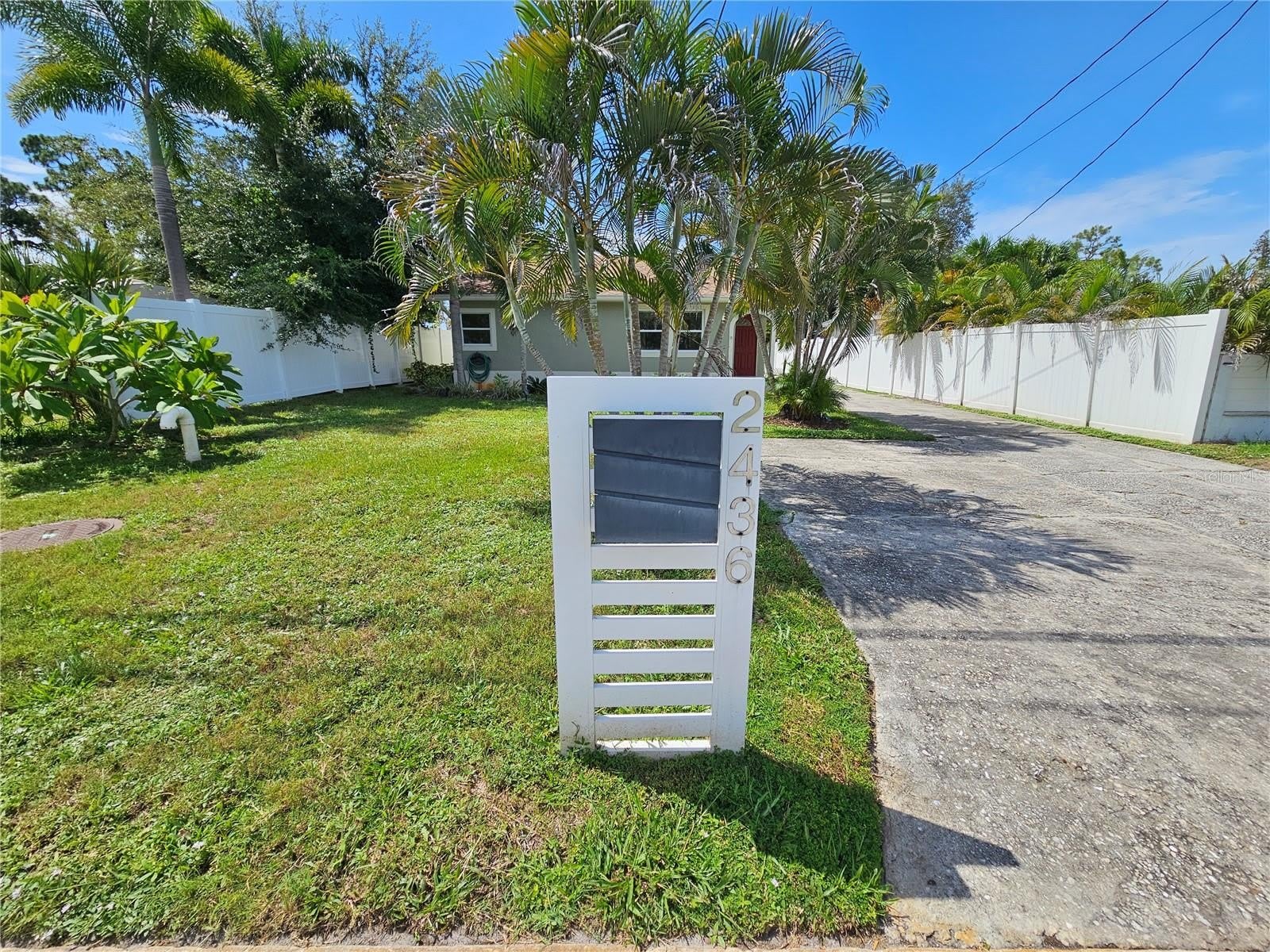 2436 ARAPAHO Street – photo 2
