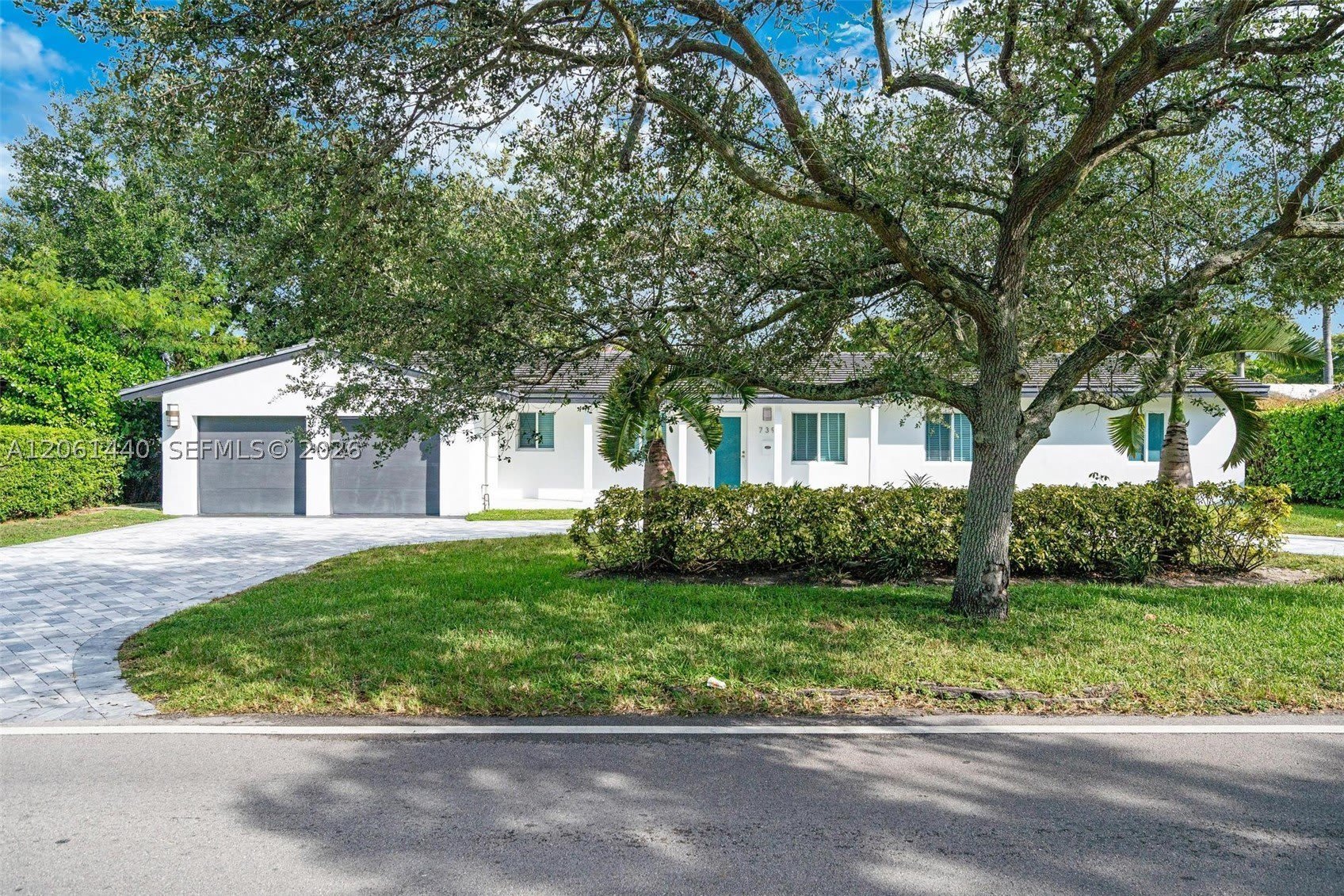 739 Blue Rd – photo 1
