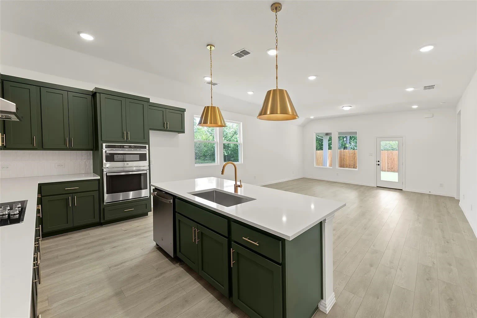 2121 Williams Road – photo 2