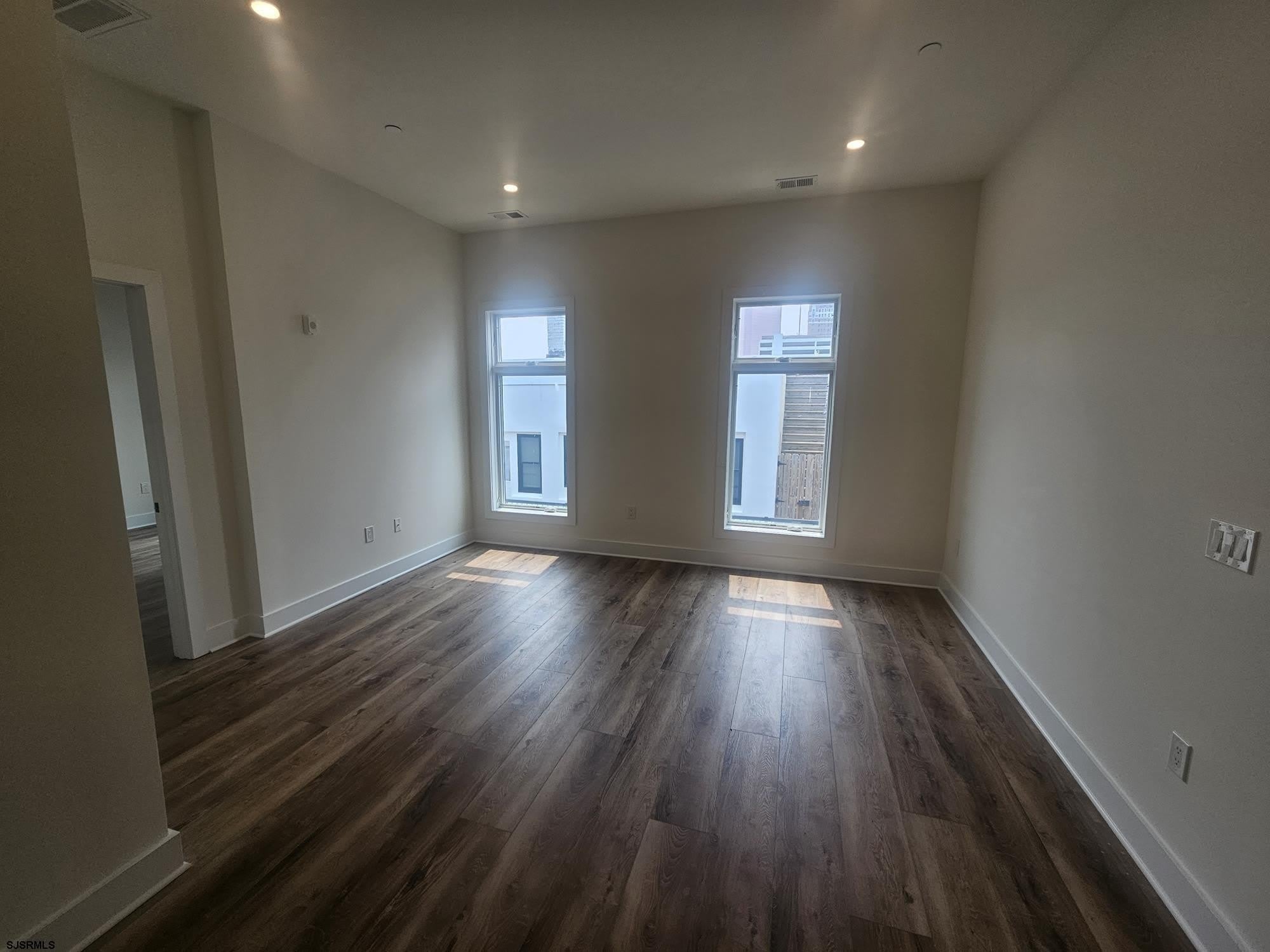 124 Saint James – photo 2
