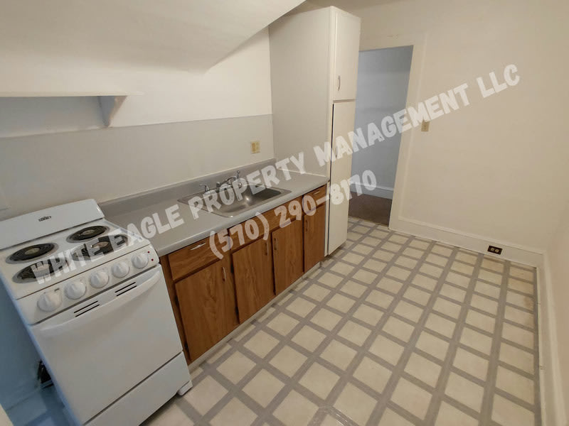 1618 Roselyn Street – photo 1