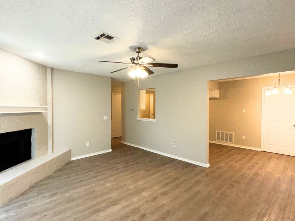 8741 Hillridge Dr – photo 4