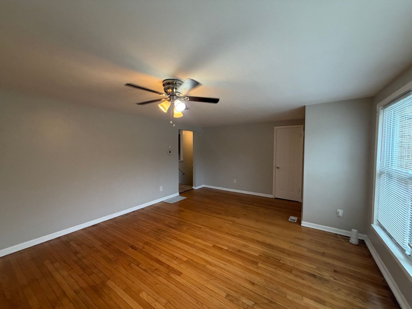 Updated 5-Bedroom Brick Ranch with Finished Basement – photo 5