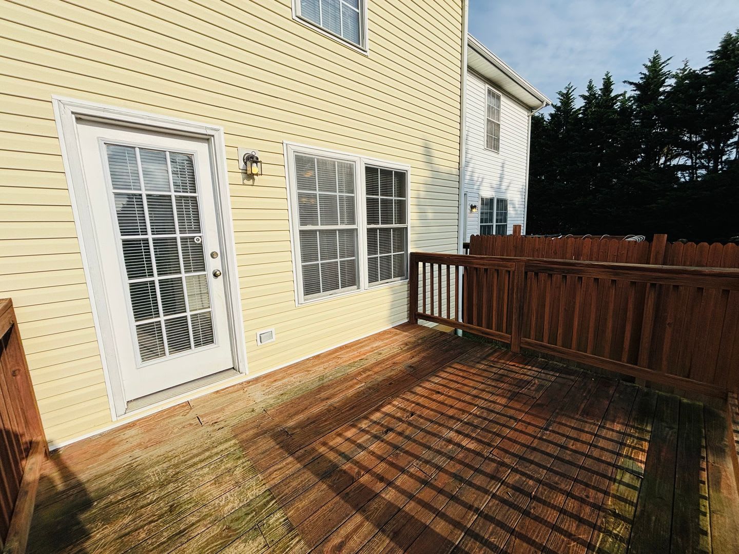 2 Bedroom, 2.5 Bath Townhouse – photo 3
