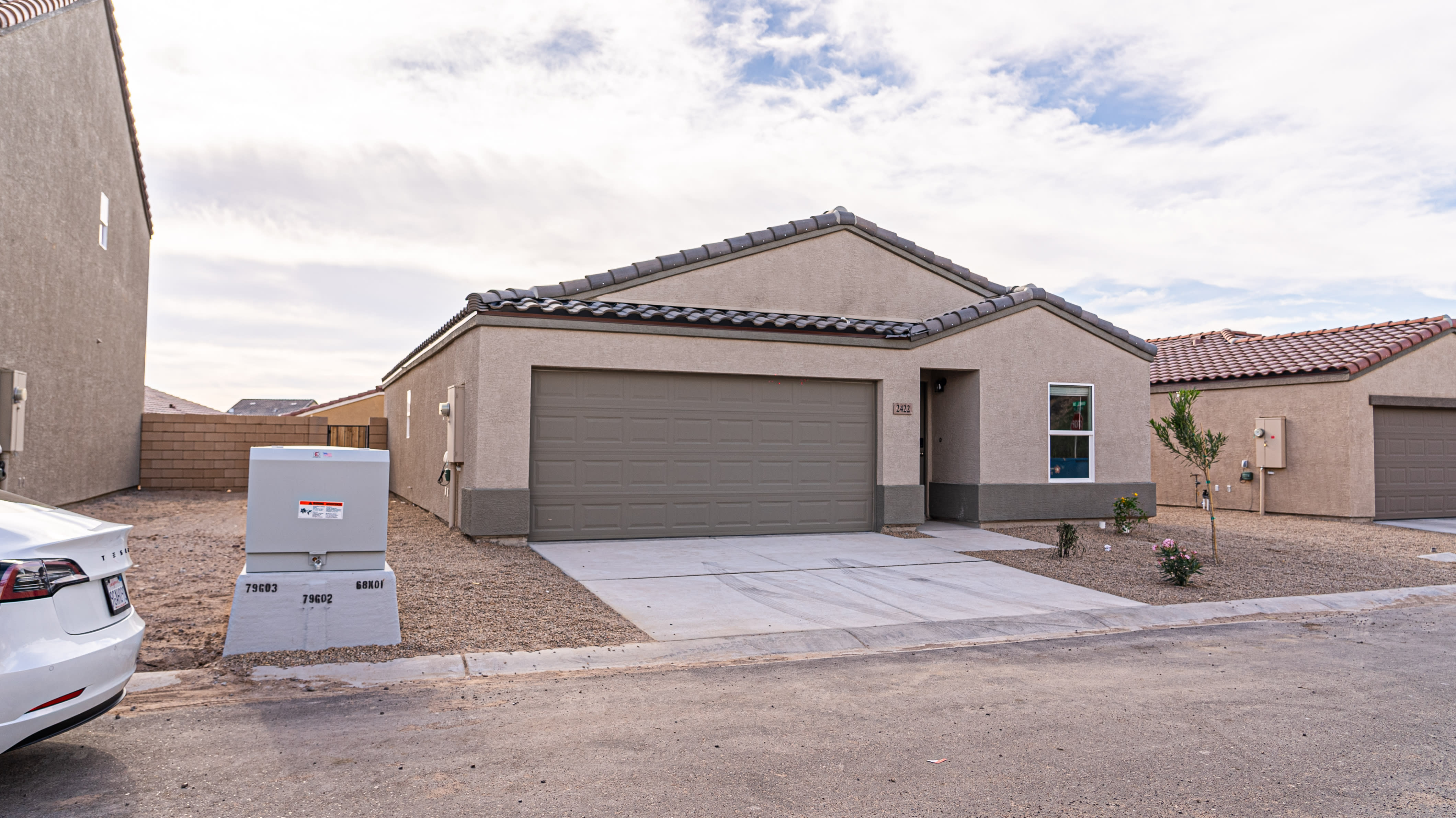 2440 Tapatio Dr – photo 4