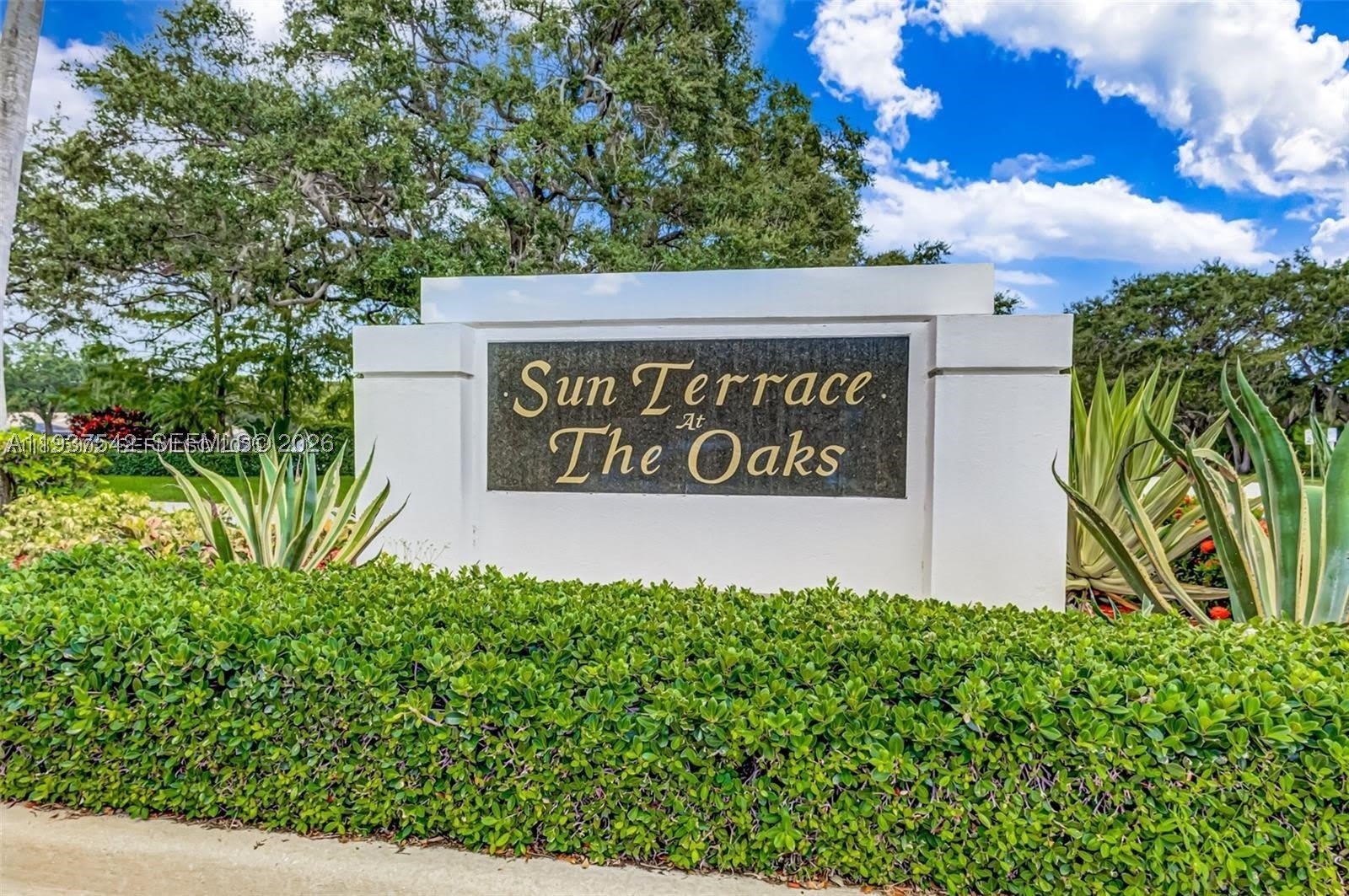 7102 Geminata Oak Ct – photo 2