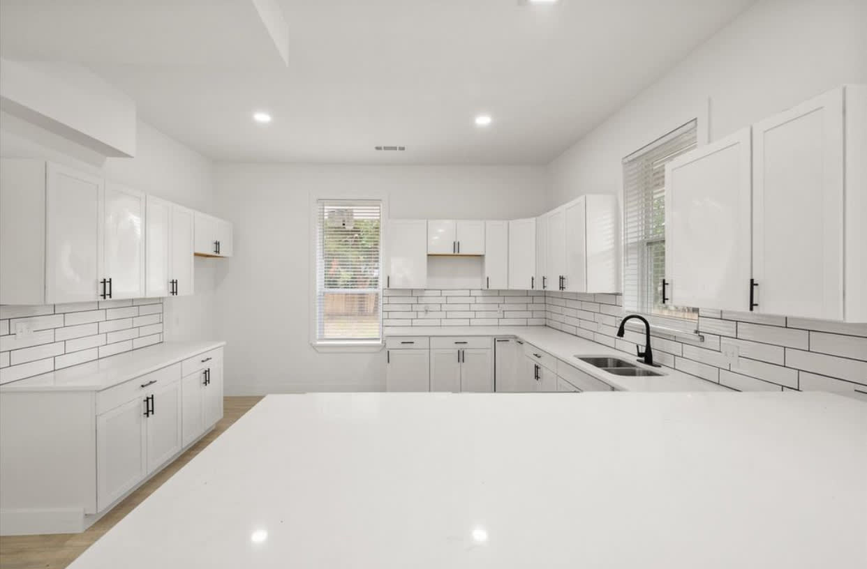 1414 W 2nd Ave – photo 4